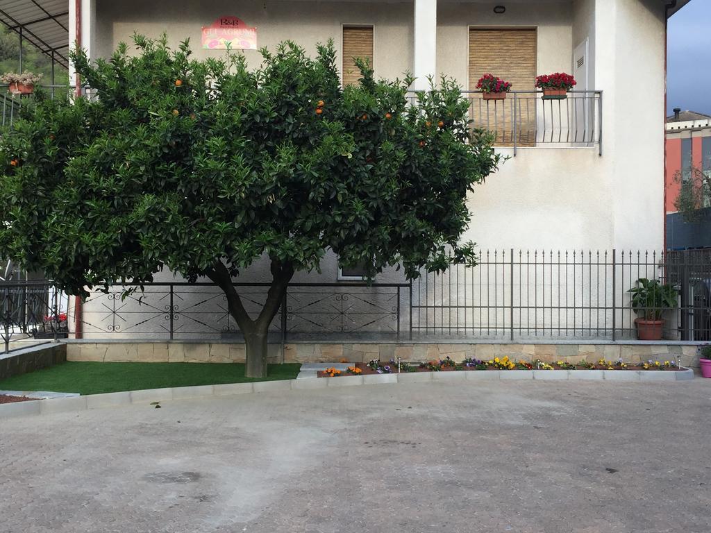 Gli Agrumi Giustenice Exterior photo