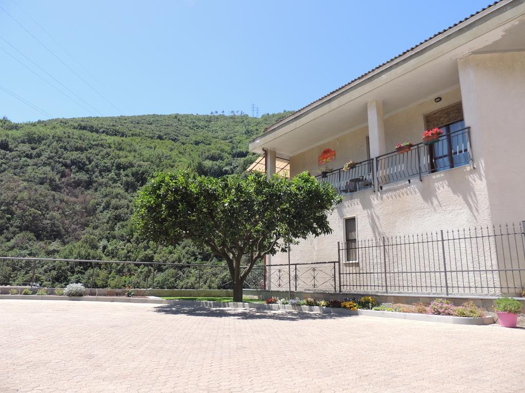 Gli Agrumi Giustenice Exterior photo